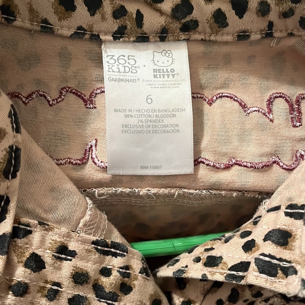 Hello Kitty Jacket - Picture 3 of 3